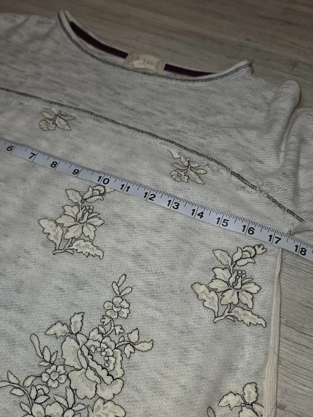 Altar'd State Long Sleeve Shirt Women's White Size Small C6 - Picture 2 of 6